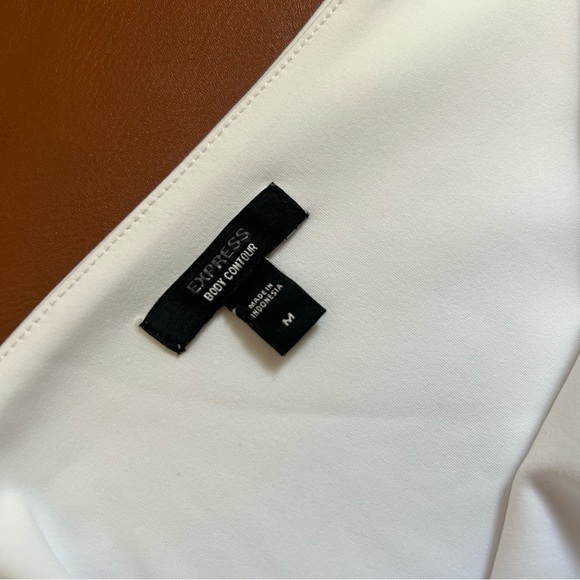 Express Body Contour High Compression Mock Neck Cropped Tank Medium - Picture 8 of 8